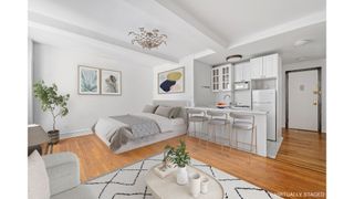 235 W 102nd St Apt 6D, New York City, NY 10025