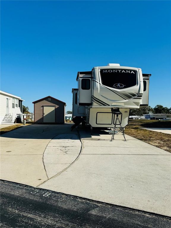 328 ST GEORGE DRIVE, Davenport, FL 33837