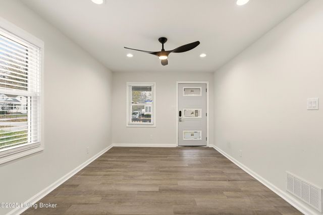 702 Gheens Ave, Louisville, KY 40214