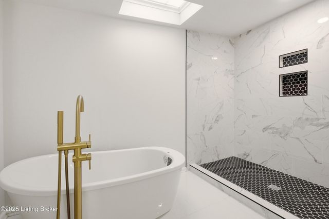 702 Gheens Ave, Louisville, KY 40214