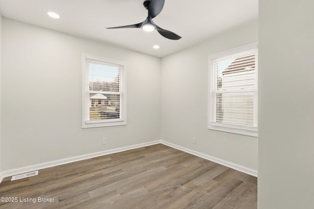 702 Gheens Ave, Louisville, KY 40214