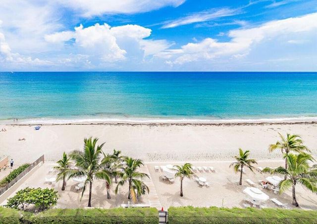 139 Sunrise Avenue 204, Palm Beach, FL 33480
