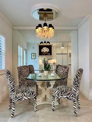 139 Sunrise Avenue 204, Palm Beach, FL 33480