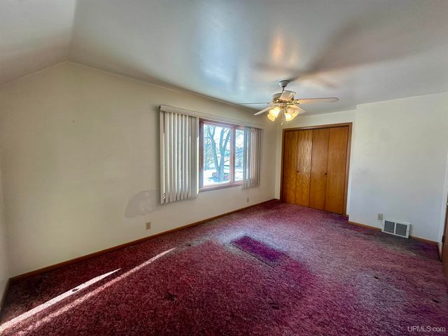 404 S 15th Street, Escanaba, MI 49829