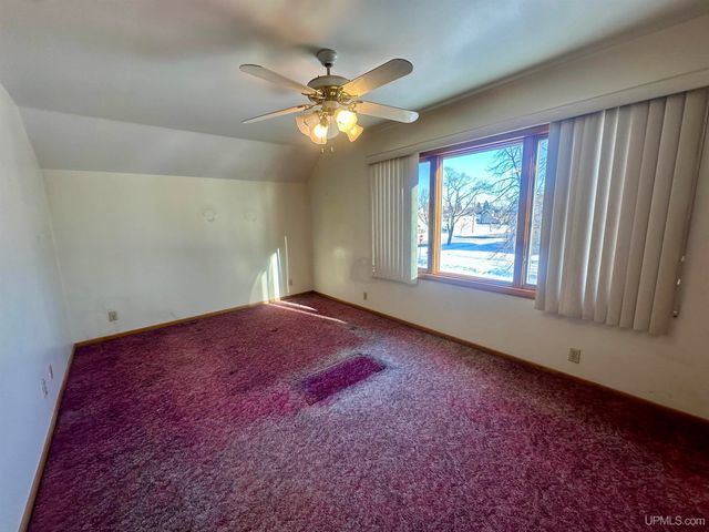 404 S 15th Street, Escanaba, MI 49829