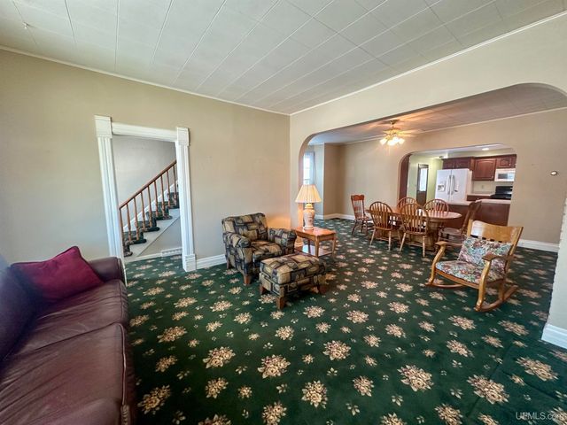 404 S 15th Street, Escanaba, MI 49829