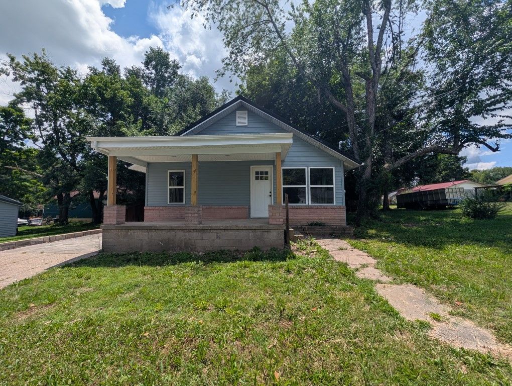 500 W Sherman Avenue, Harrison, AR 72601