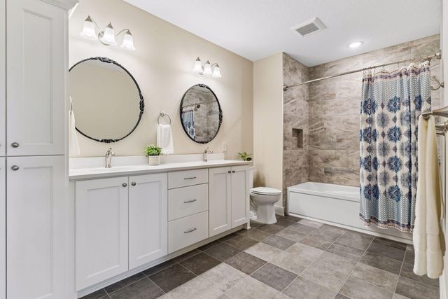 5748 150th Street W, Faribault, MN 55021
