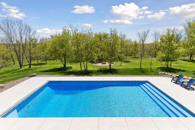 5748 150th Street W, Faribault, MN 55021