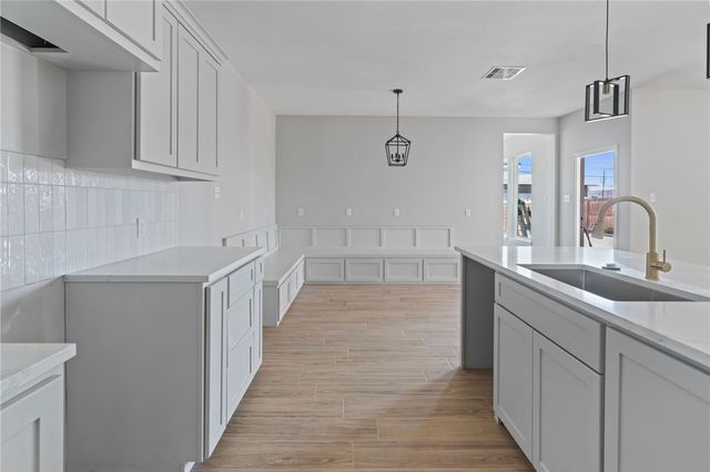 530 Cole St, Corpus Christi, TX 78404