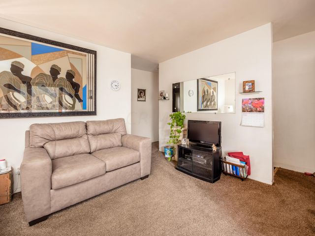 3046 Weirton Drive, Columbus, OH 43207