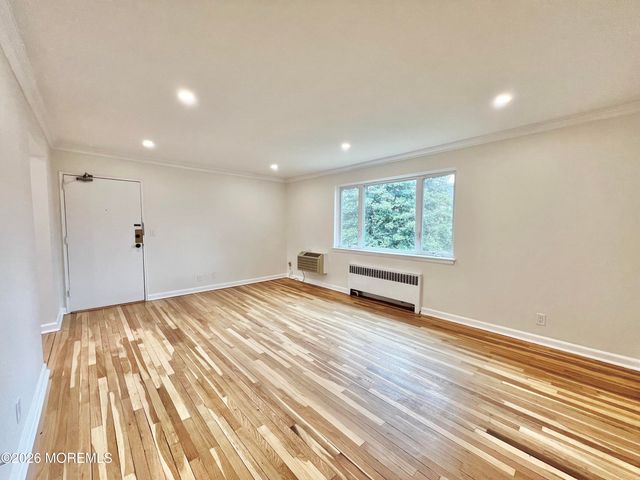 283 Spring Street 1C, Red Bank, NJ 07701