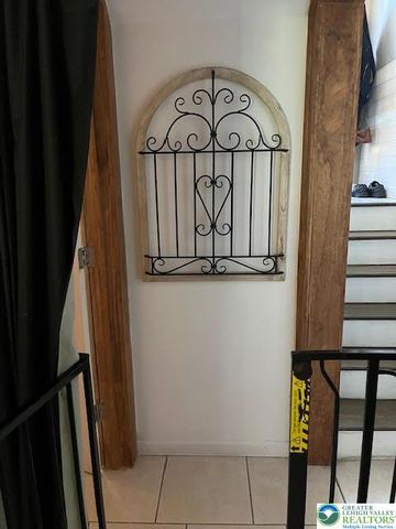 2820 Green Acres Drive, Salisbury Twp, PA 18103