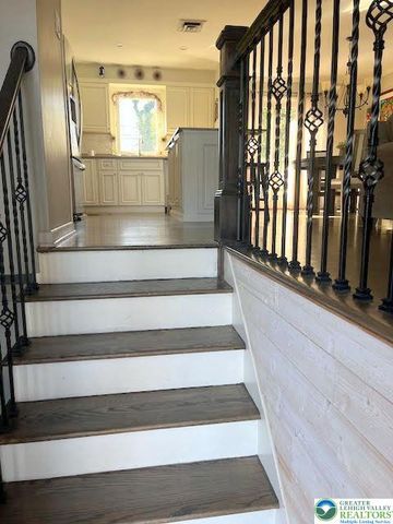 2820 Green Acres Drive, Salisbury Twp, PA 18103