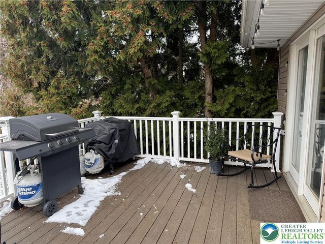 2820 Green Acres Drive, Salisbury Twp, PA 18103