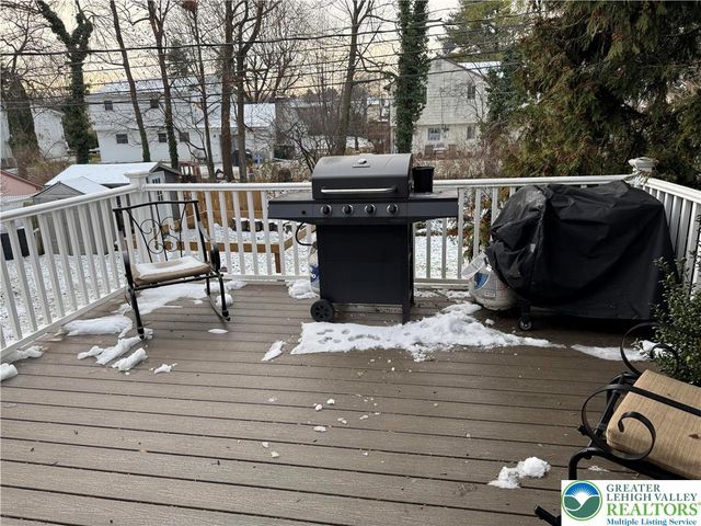 2820 Green Acres Drive, Salisbury Twp, PA 18103