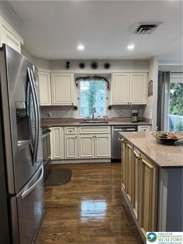 2820 Green Acres Drive, Salisbury Twp, PA 18103