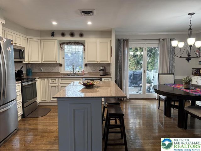 2820 Green Acres Drive, Salisbury Twp, PA 18103