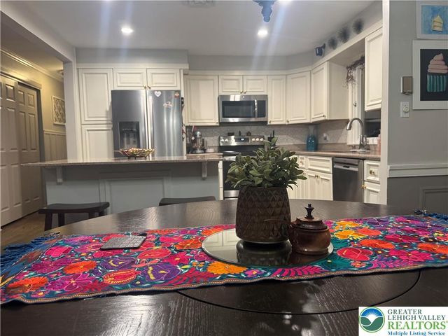 2820 Green Acres Drive, Salisbury Twp, PA 18103