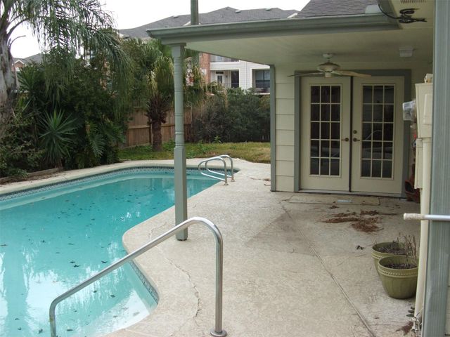 8231 Fernbrook Lane, Houston, TX 77070