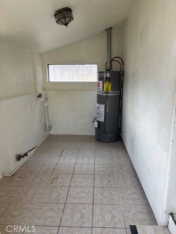 111 N Victoria Avenue, Corona, CA 92879