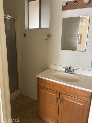 111 N Victoria Avenue, Corona, CA 92879