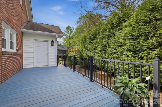 406 N Green Street, Morganton, NC 28655