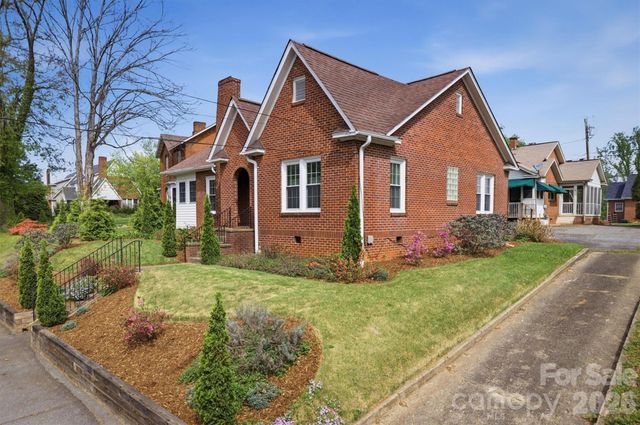 406 N Green Street, Morganton, NC 28655