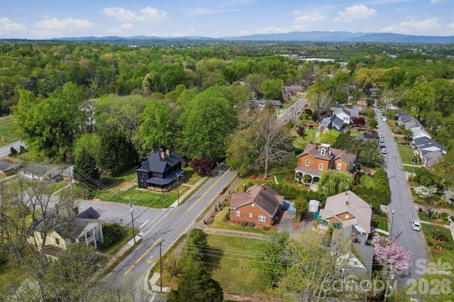 406 N Green Street, Morganton, NC 28655