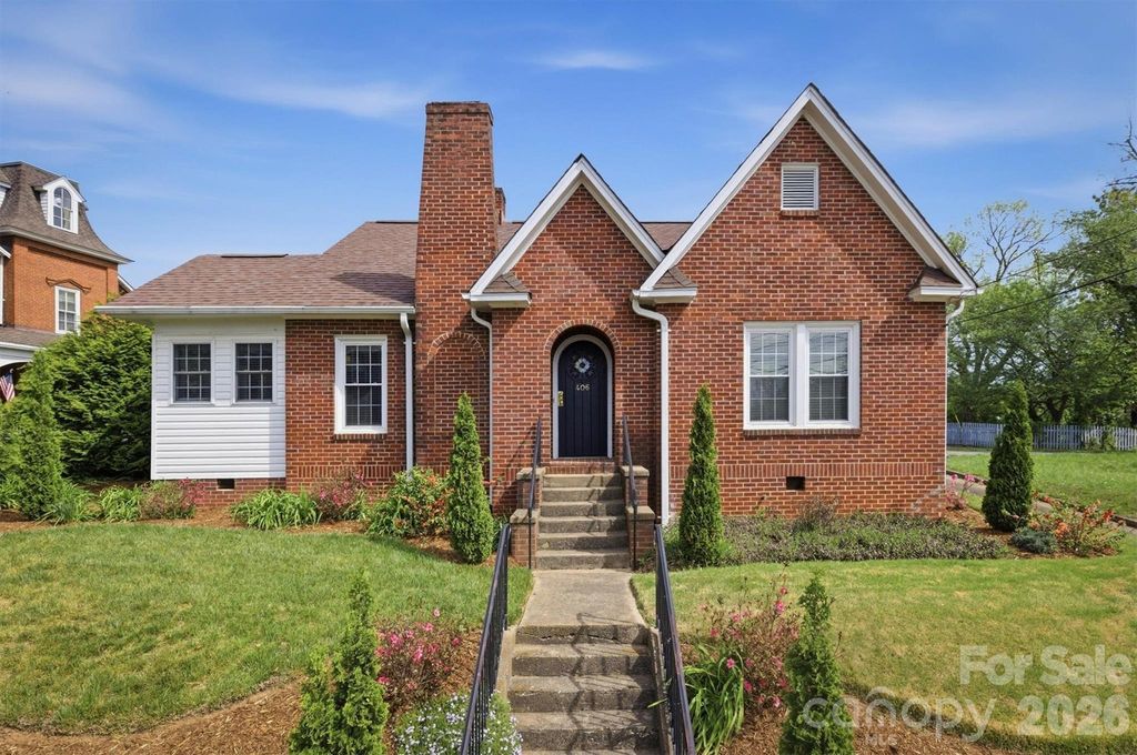 406 N Green Street, Morganton, NC 28655