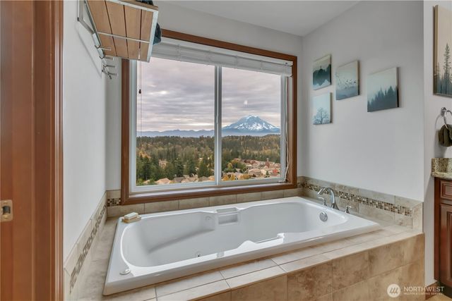 10908 177th Avenue Ct E, Bonney Lake, WA 98391