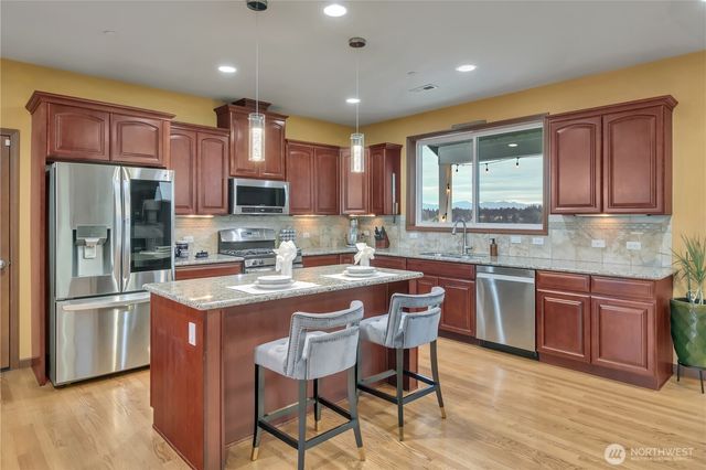10908 177th Avenue Ct E, Bonney Lake, WA 98391