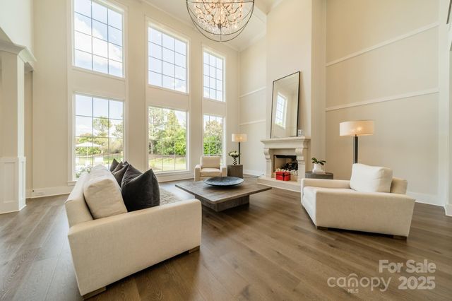 8102 Rolling Fields Road, Charlotte, NC 28227