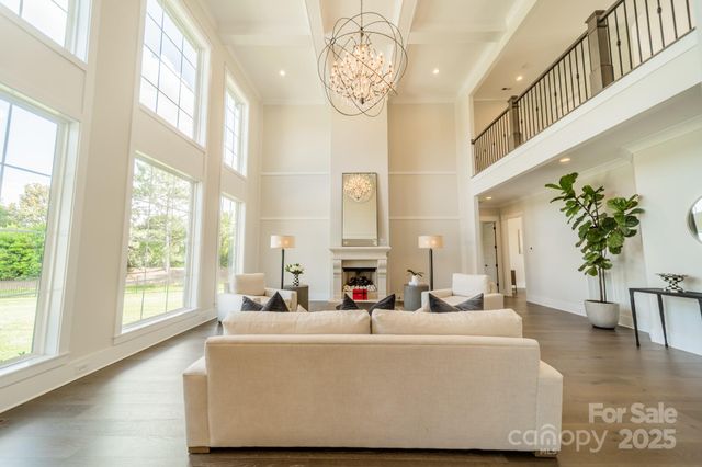 8102 Rolling Fields Road, Charlotte, NC 28227