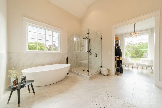 8102 Rolling Fields Road, Charlotte, NC 28227