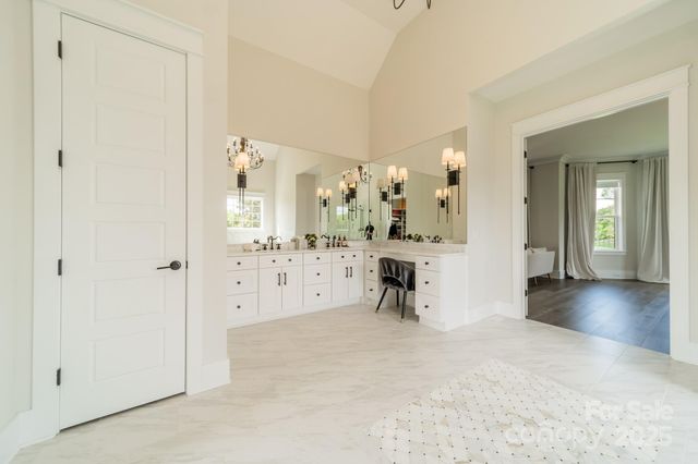 8102 Rolling Fields Road, Charlotte, NC 28227