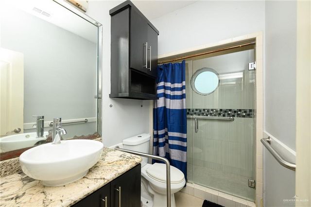 9600 Lake Concordia Court, Los Fresnos, TX 78566