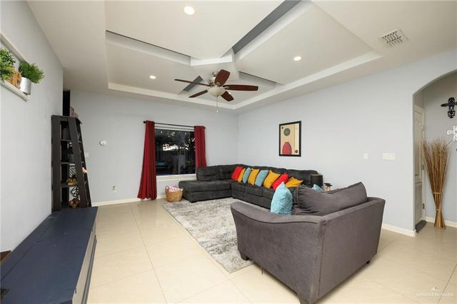 9600 Lake Concordia Court, Los Fresnos, TX 78566