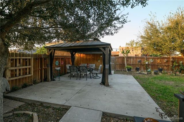 9600 Lake Concordia Court, Los Fresnos, TX 78566