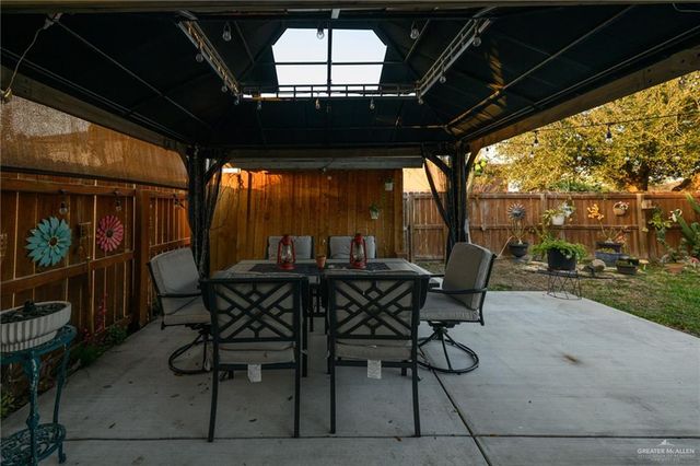 9600 Lake Concordia Court, Los Fresnos, TX 78566