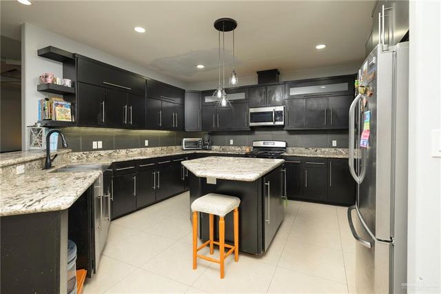 9600 Lake Concordia Court, Los Fresnos, TX 78566