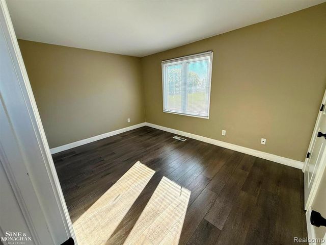 3305 Jib Lane, Detroit, MI 48207