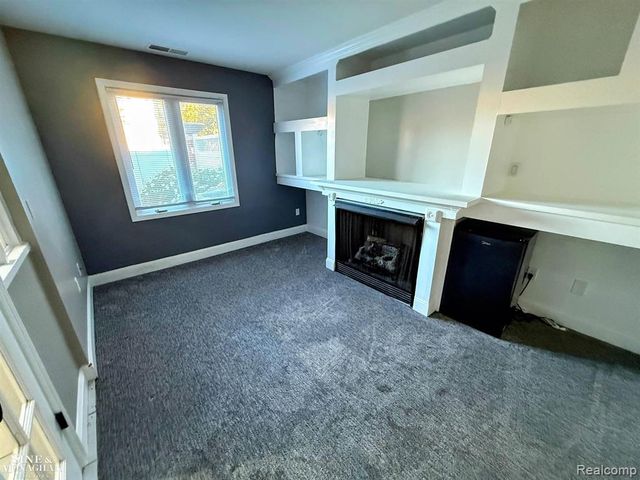 3305 Jib Lane, Detroit, MI 48207