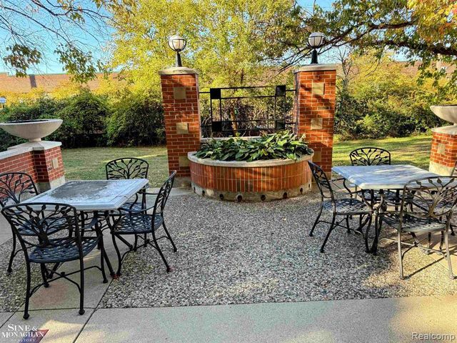 3305 Jib Lane, Detroit, MI 48207