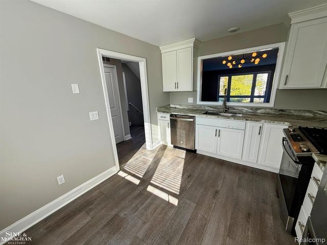 3305 Jib Lane, Detroit, MI 48207