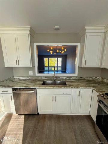 3305 Jib Lane, Detroit, MI 48207