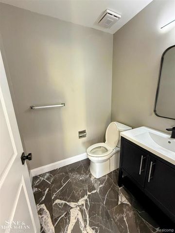 3305 Jib Lane, Detroit, MI 48207