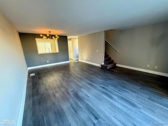 3305 Jib Lane, Detroit, MI 48207