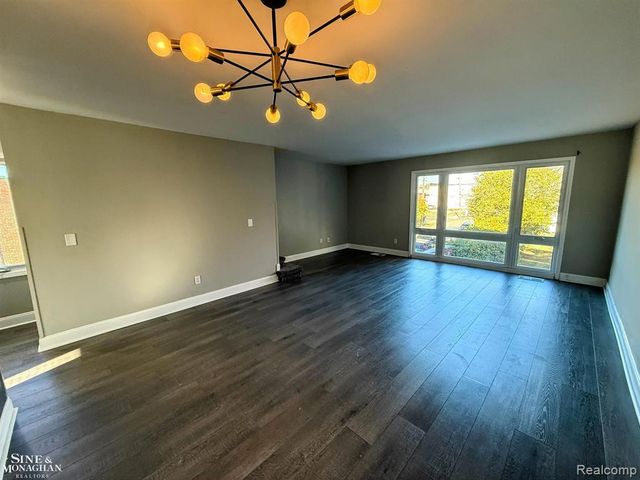 3305 Jib Lane, Detroit, MI 48207