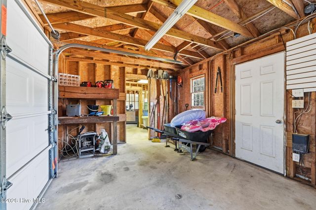 444 E Creekview Drive, Hampstead, NC 28443